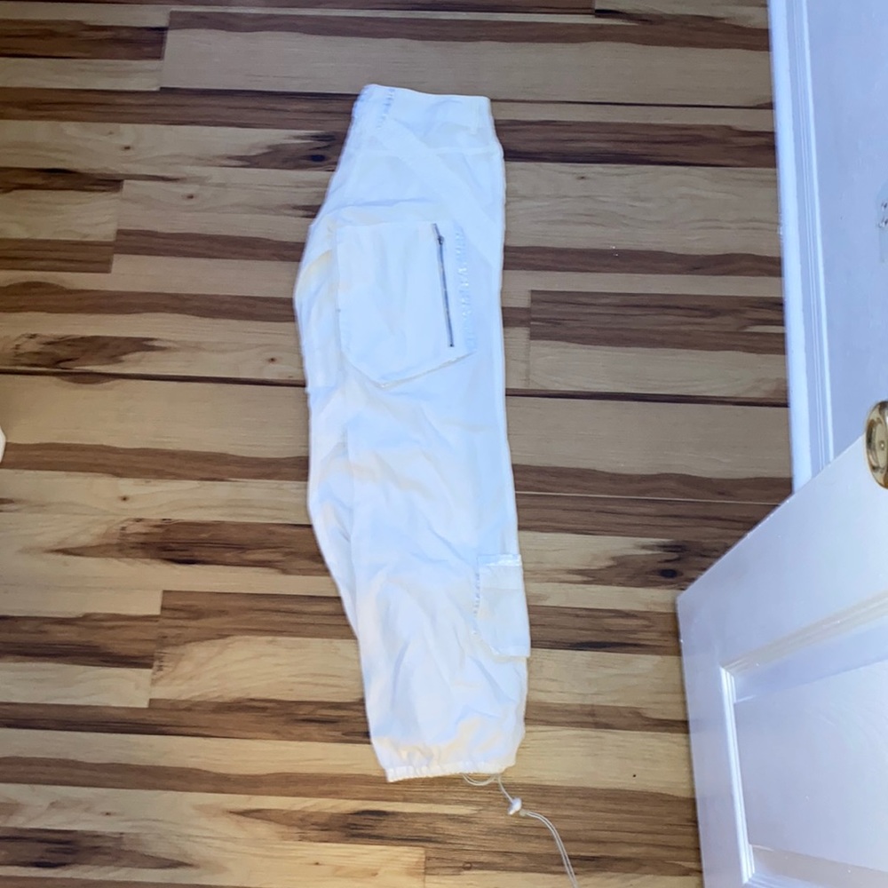 White low rise cargos